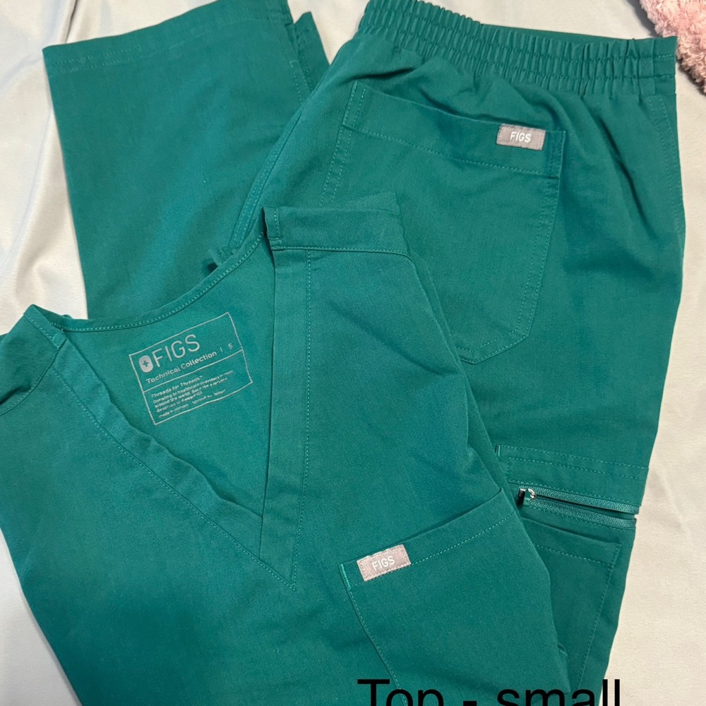 Figs Jade Green Scrub Ensemble